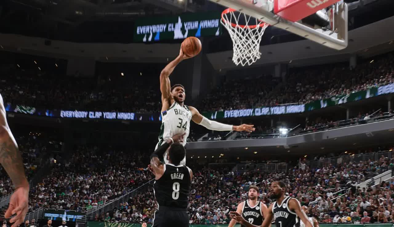 刷新纪录引爆全场!,字母哥意外战胜RNG比赛高潮迭起 刷新纪录引爆全场!,字母哥意外战胜RNG比赛高潮迭起