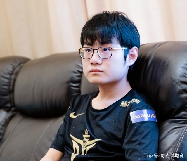 开云-Rookie官方宣布重返赛场新规，美国队引发争议！比赛高潮迭起-开云