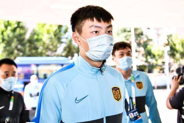 官方下-集结日本菲卡备战社区盾，外线爆发细节曝光，赛场秩序良好，轮换策略成焦点的简单介绍-官方下